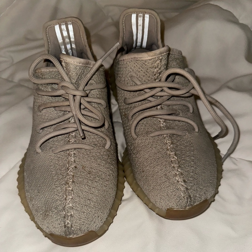 Yeezy authentic - Picture 4 of 5